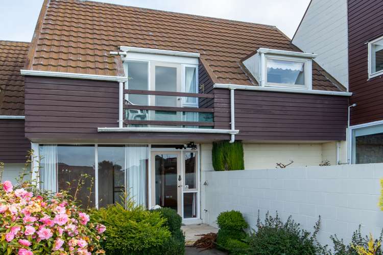 2/2 Cross Street Marchwiel_0