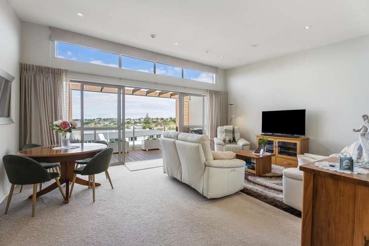 203/24 Wellington Street Howick_1