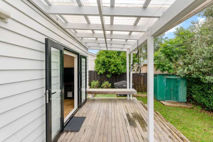 2/15 Steen Place Mangere Bridge_13