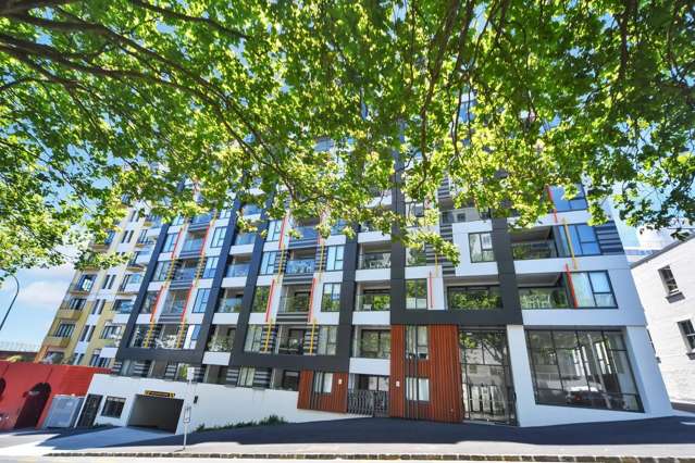 Stunning 2 bedroom apartment with views