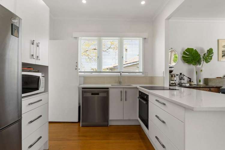 92 Astley Ave New Lynn_6