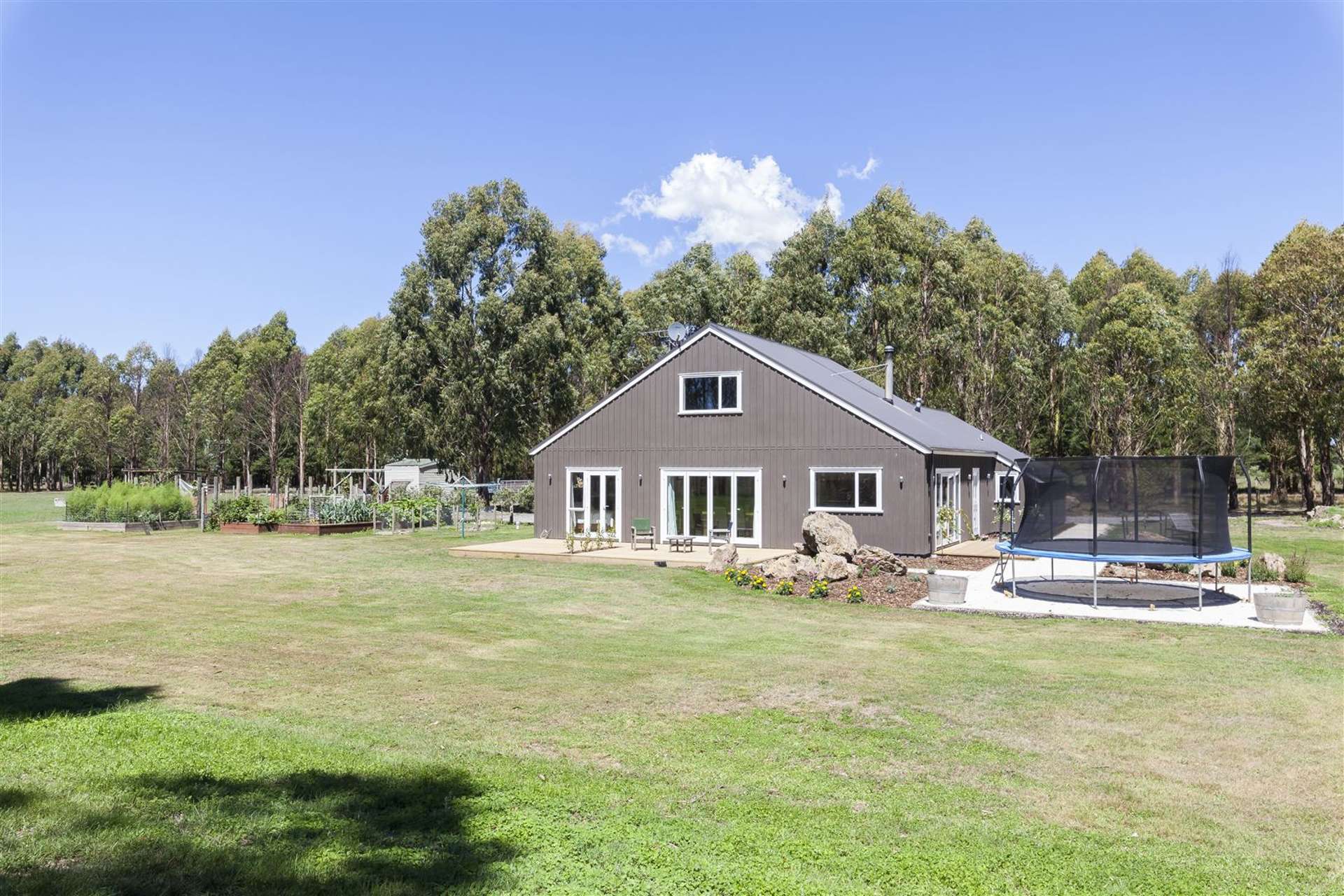 2279 South Eyre Road West Eyreton_0