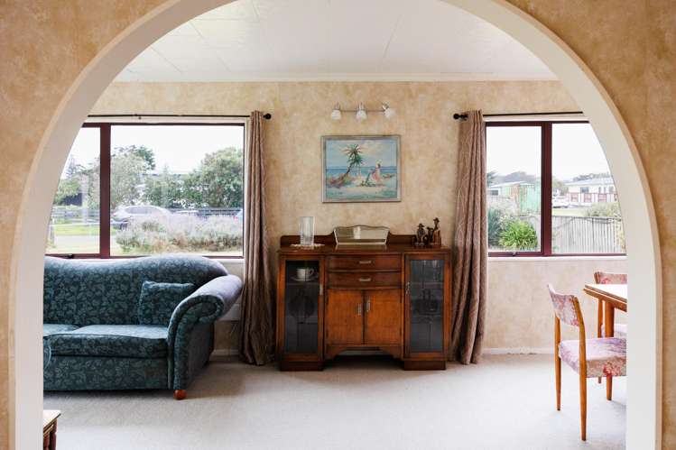 14 Te Kiri Street Himatangi Beach_9