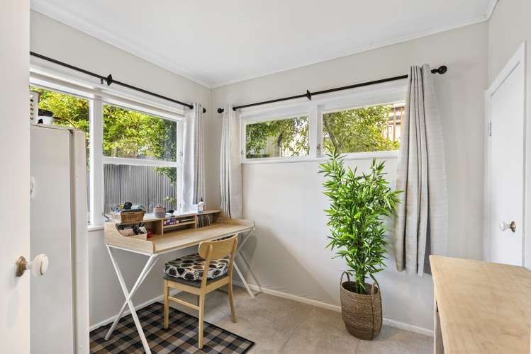 64 Stottholm Road Titirangi_17