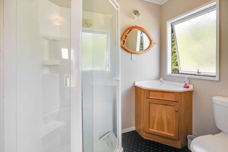 231 Pouewe Street Kawhia_21