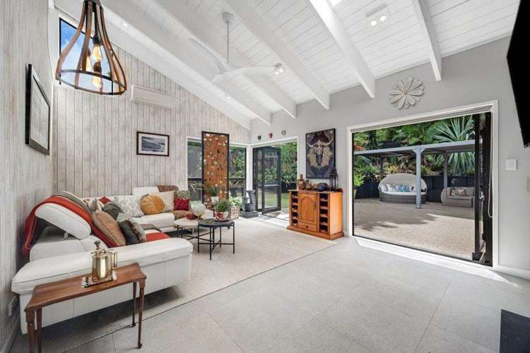 80A Beach Road Mellons Bay_17