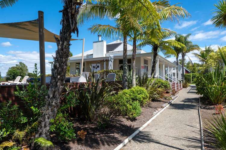 64/1420 Hamurana Road Mourea_28