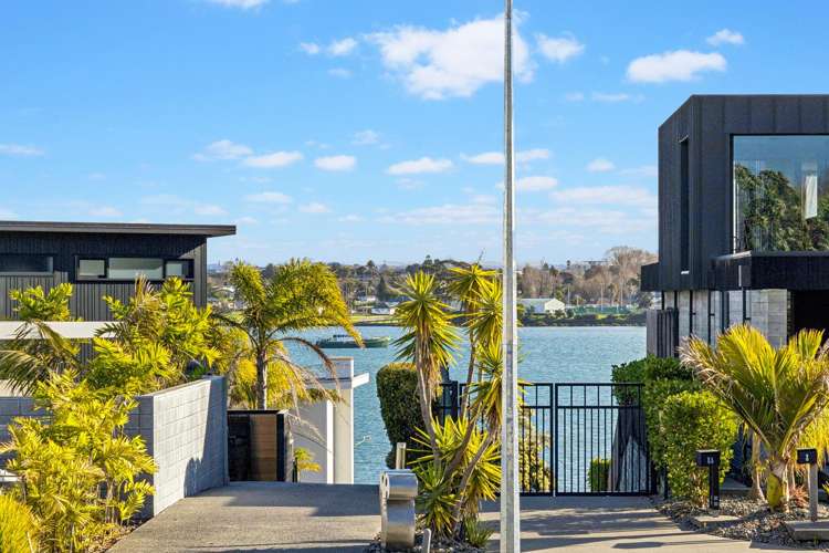 2/1 Arkley Avenue Farm Cove_10