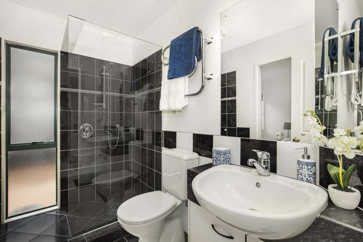 82 Glenross Drive Wattle Downs_21