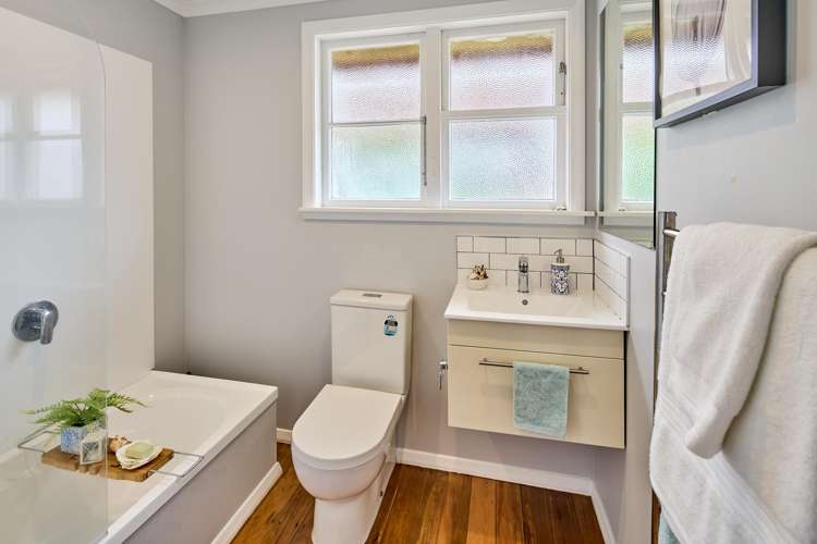 36 Chapman Crescent Naenae_3