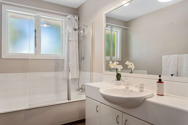 1670 Cust Road Cust_10