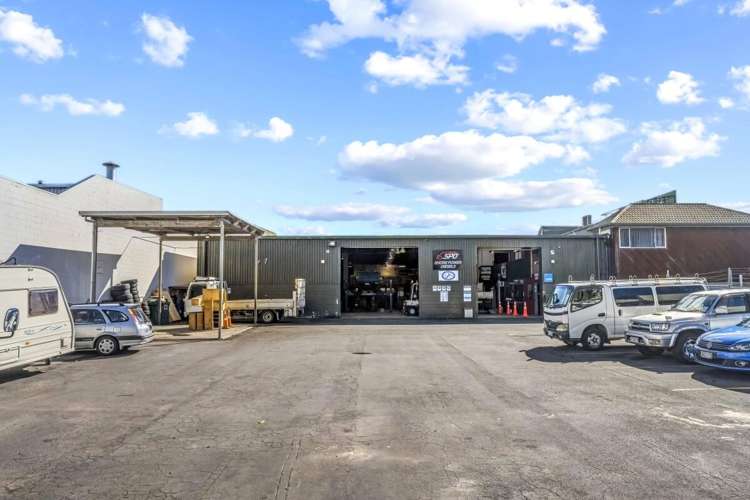1/1-5 Cebel Place Albany_6