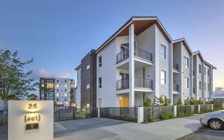 G05/26a Racecourse Parade Avondale_11