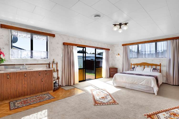 82 Blake Street Waitara_9