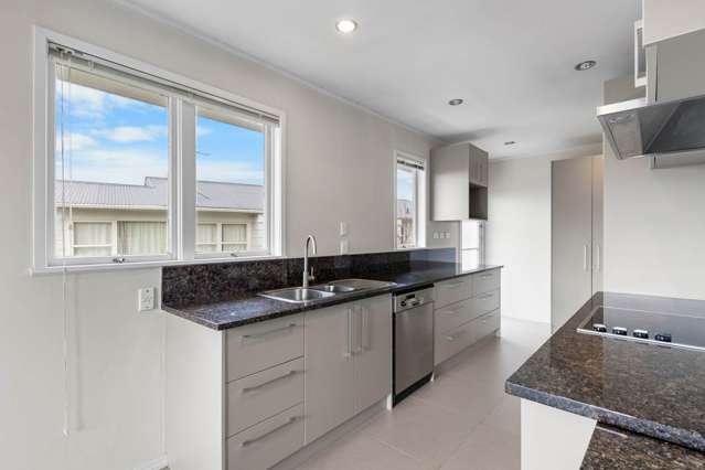 5 bedroom Home in Duel - Westlake Zone !