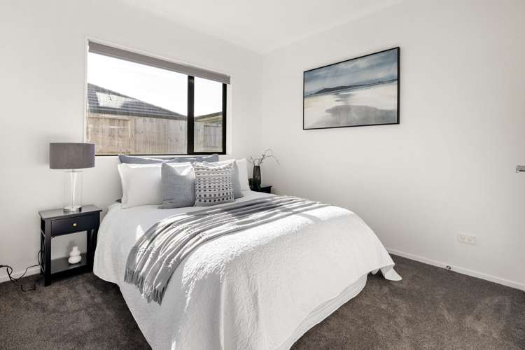 4 Jennian Avenue Rototuna North_19