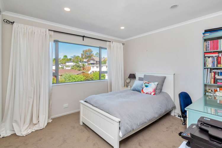 8 Coromandel Crescent Mairangi Bay_17