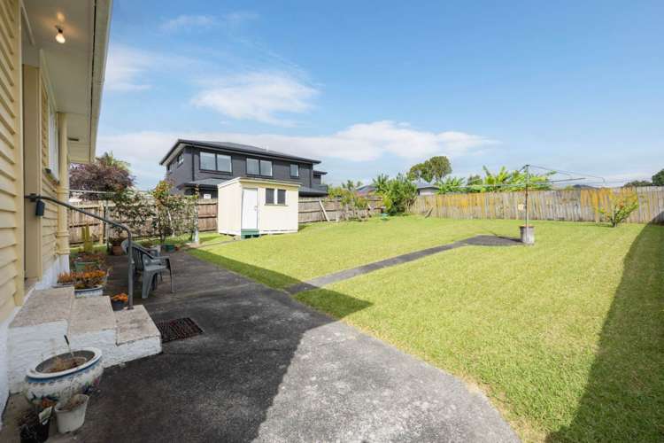 40 Kelwyn Road Kelston_11