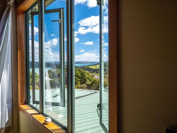 18 Lichen Grove Russell_14