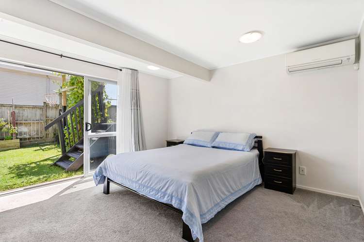 2/91 Deep Creek Road Waiake_16