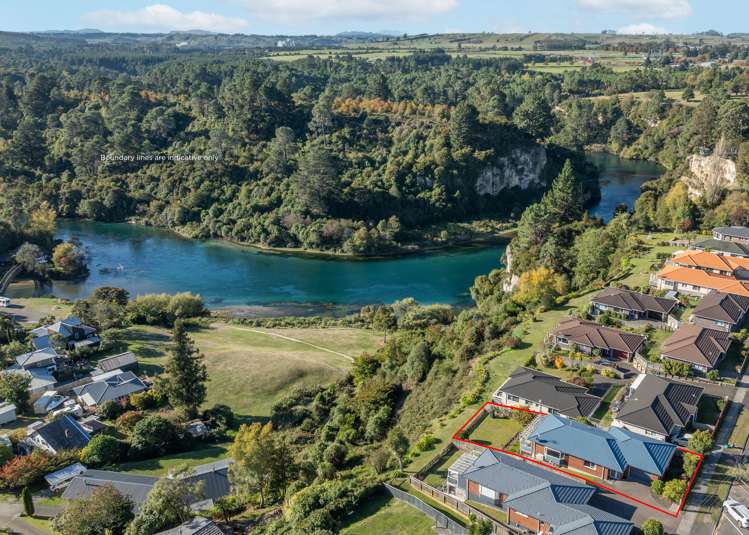 2/174 Spa Road Taupo_1