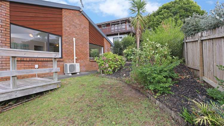 1/25 Rhinevale Close Henderson_17