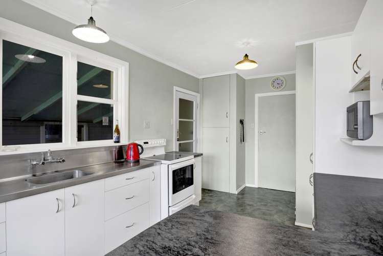 5 Pacey Avenue Hawera_6