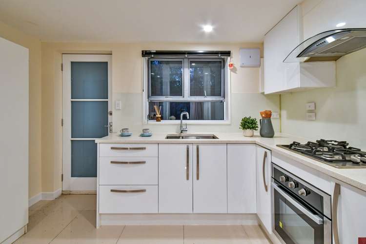 5/5 Lyon Avenue Mount Albert_13