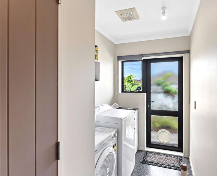 21 Campion Road Waikanae Beach_21