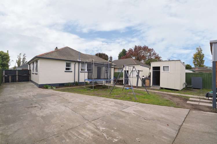 3 Avro Crescent Hornby_15