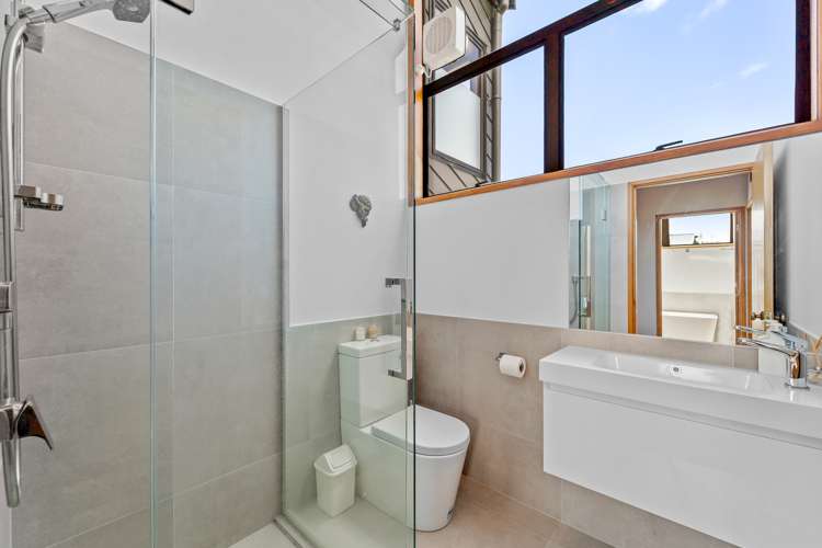 57 Albatross Road Red Beach_26