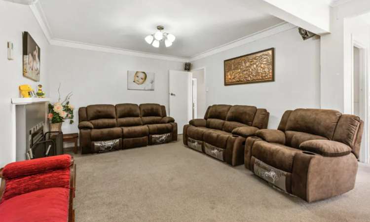 46 Churchill Avenue_0