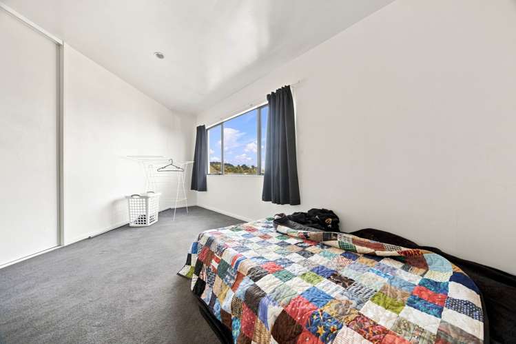 6/12 Crown Lynn Place New Lynn_18