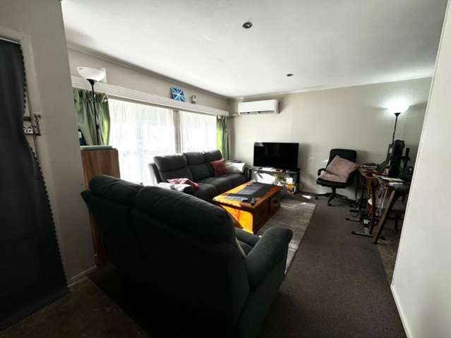 2/98 Melrose road 10044_2