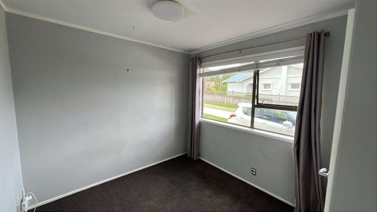 2/51 Shakespeare Road Milford_6