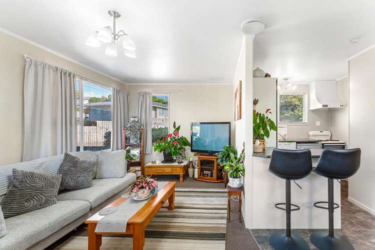 27 Clyma Place Massey_13