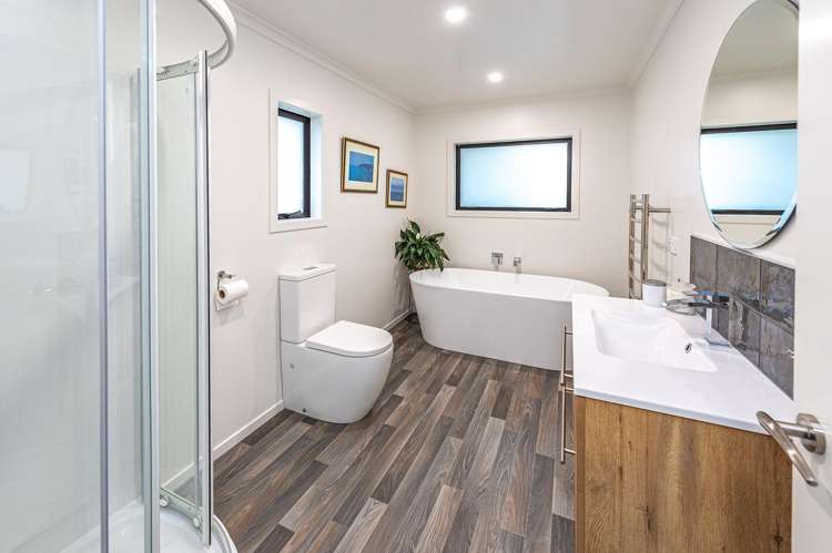 3 Photinia Place_2