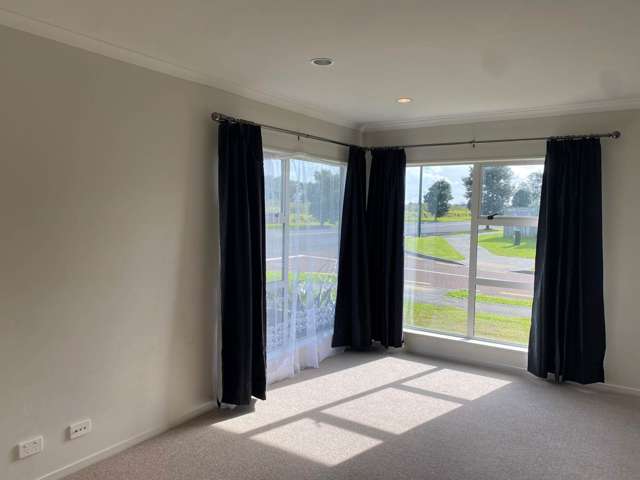 5 Manene Street Wattle Downs_2