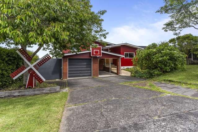 Spacious Family Home in Pakuranga