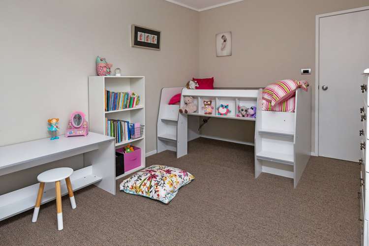 8 Mcainch Place Kamo_15