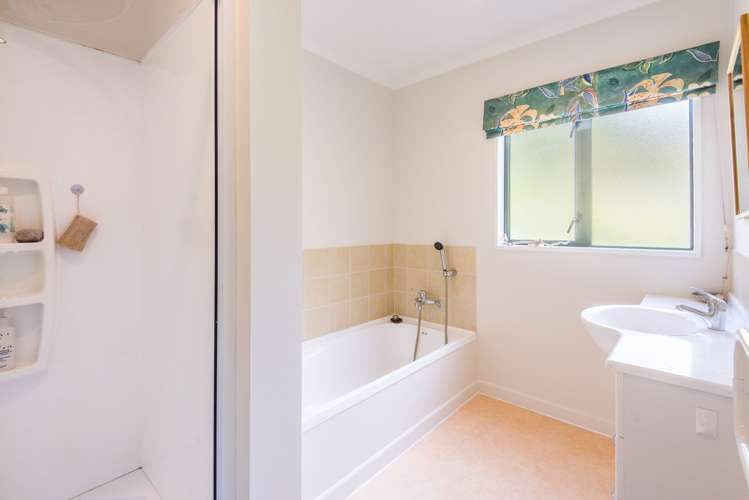 66 Lagoon Avenue Albert Town_10