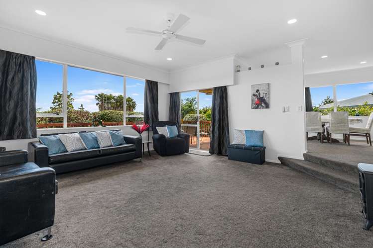 49 Mahonia Place Pyes Pa_13