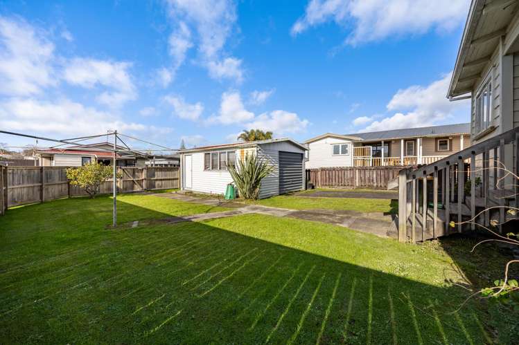 46 Titirangi Road New Lynn_15