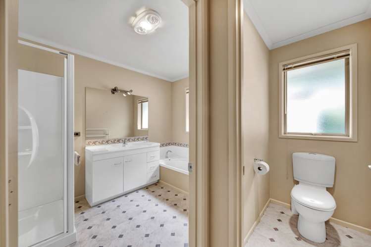 2 Orlando Close Frankleigh Park_21