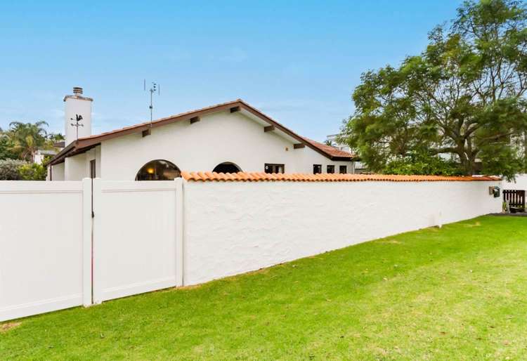 A/37 Beach Road Manly_18