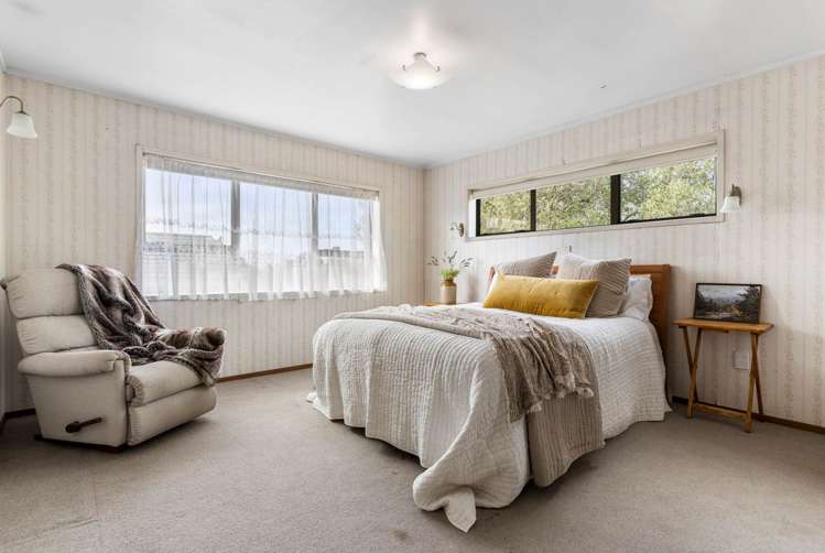 4200 Great North Road Glendene_16