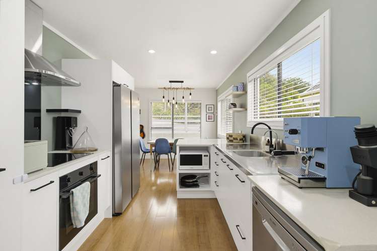 102 Tauhinu Road Miramar_5
