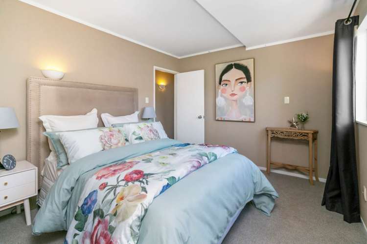 5 Gleneagles Grove Wattle Downs_12