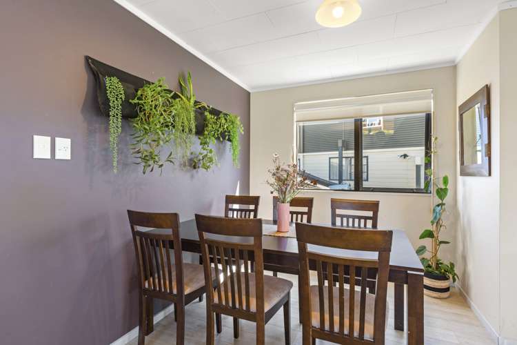 33 Manukau Road Raglan_12