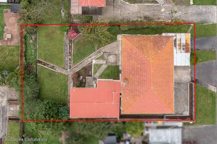 8 Weir Street Green Island_32